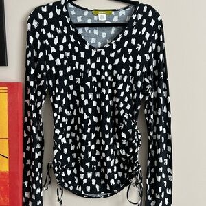 Acorn Black and White Abstract Long Sleeve Top